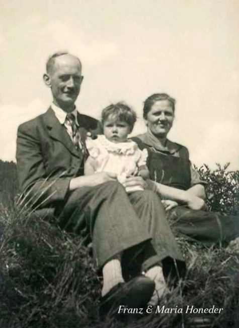 Schwarz-weiß-Fotografie der Vorfahren Franz und Maria Honeder.