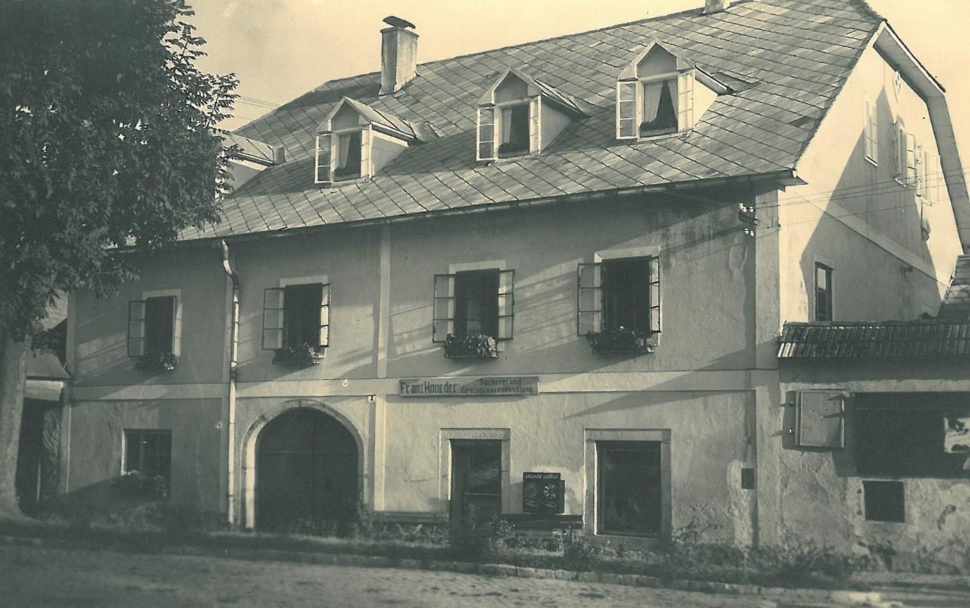 Ein altes Markthaus in Weitersfelden in Oberösterreich ist der Geburtsort der Honeder Naturbackstube.