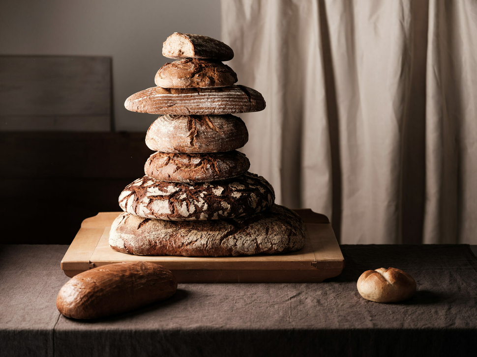 Honeder unser brot image diverse gestapelt