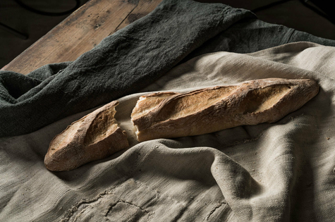 Honeder Unser Gebaeck Image Gebrochene Baguette