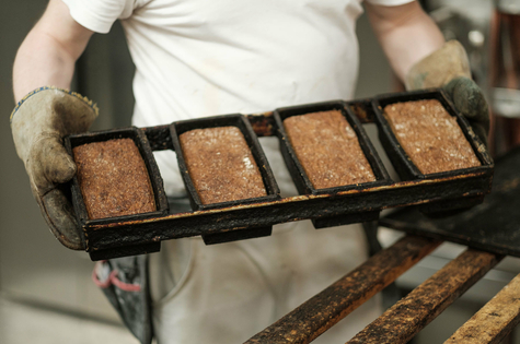 Honeder Die Backstube Handarbeit Brotlaibe Backformen