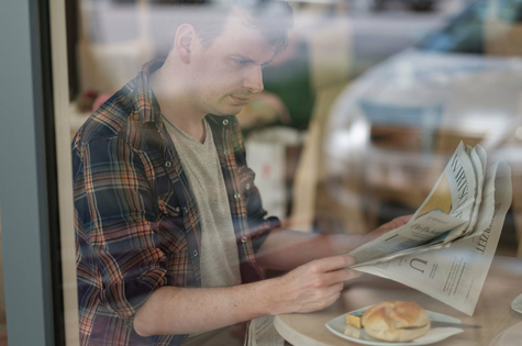 Honeder Filialen Cafes Kunde Fruehstuck Semmel Quer
